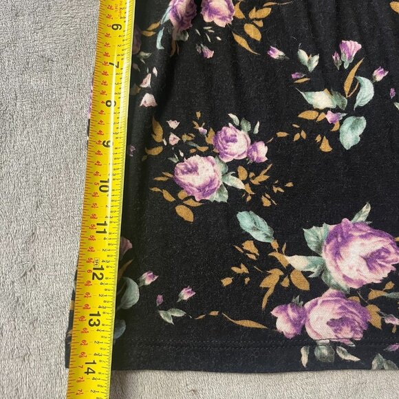 Forever XXI Floral Black Cami - Picture 8 of 9